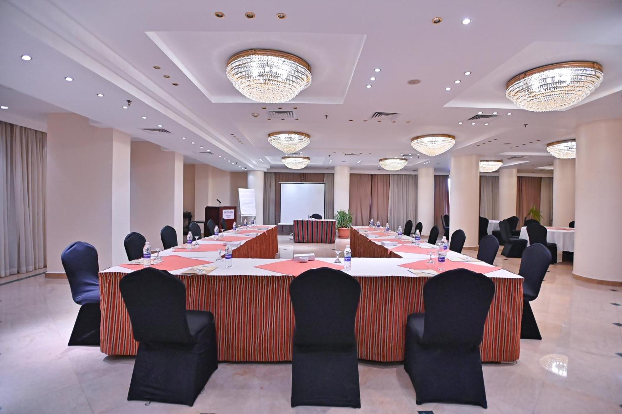 Swiss Inn Nile Hotel Giza Exterior foto