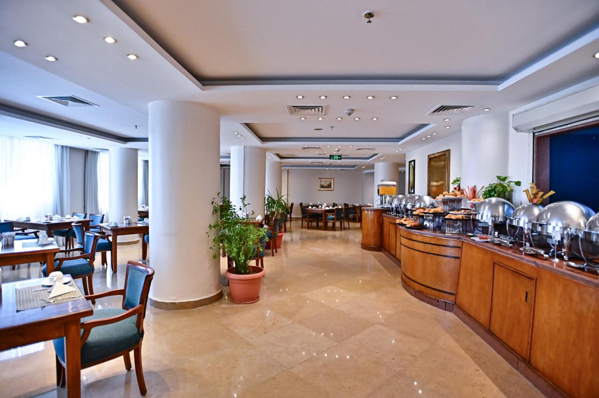 Swiss Inn Nile Hotel Giza Exterior foto